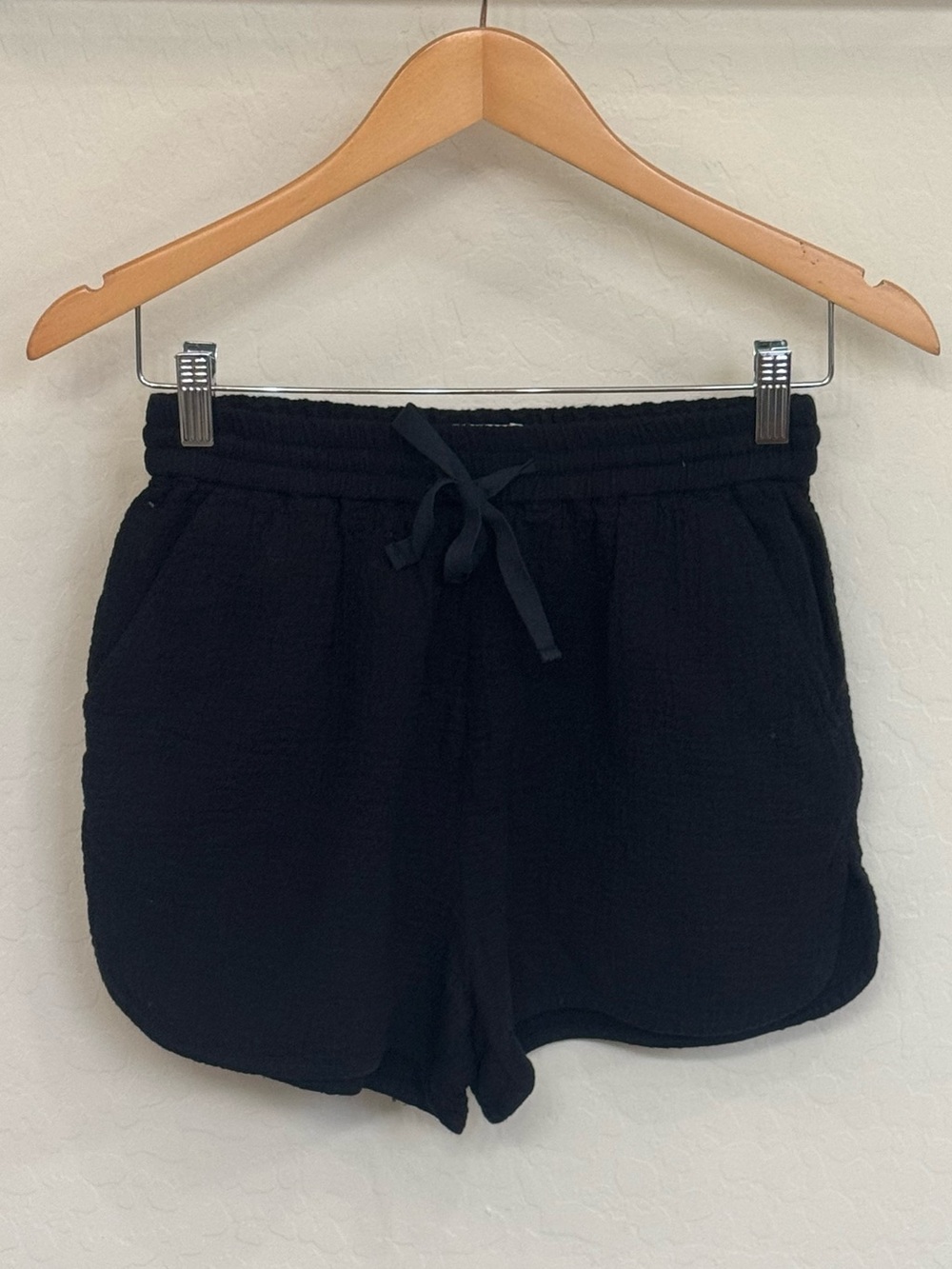 Wilfred by Aritzia Black Bertaud Cotton Gauze Drawstring Dolphin Shorts Size S